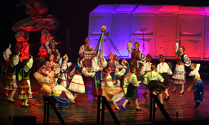 people dancing in traditional costume