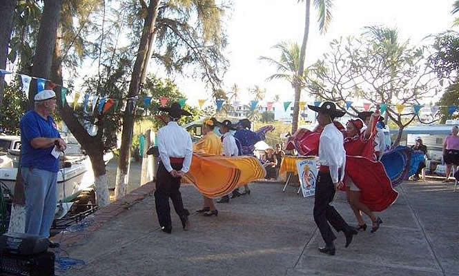 Mexican dancers