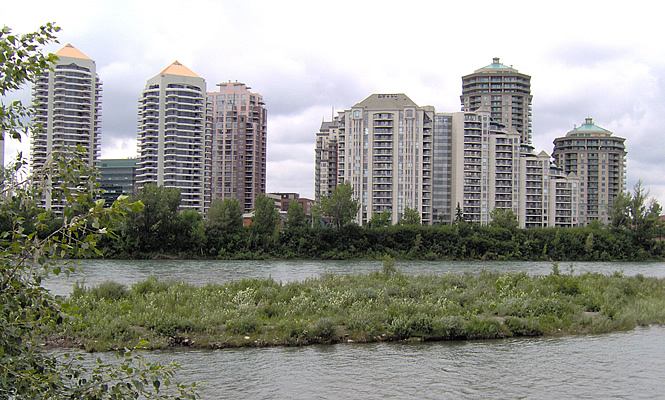 Calgary skyline with tower