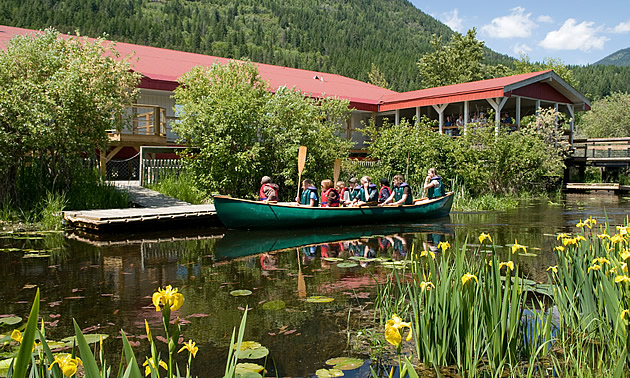 people on a canoe at the Creston Valley Wildlife Centre